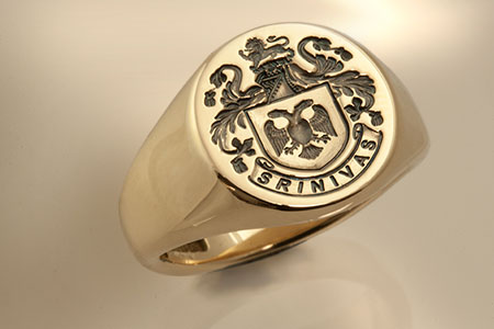 Srivinas Family Name / Plantagenet Style Arms / 'Show Engraving' / Round 9ct