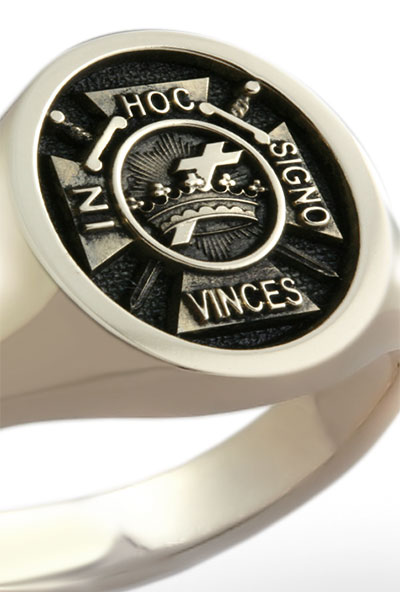 In Hoc Signo Vinces Knights Templar Emblem Elevated Engraved Oval Gold Signet Ring